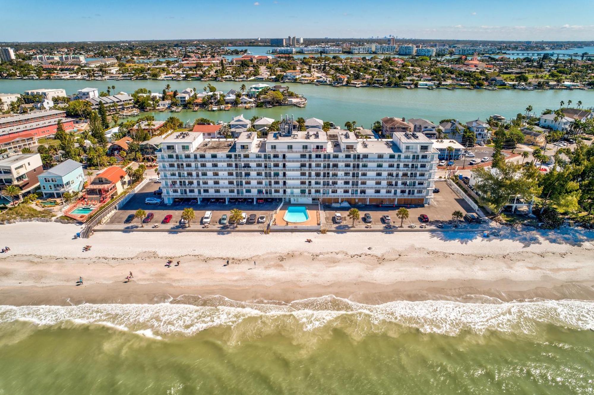 Sunset Chateau 409 St. Pete Beach Eksteriør billede