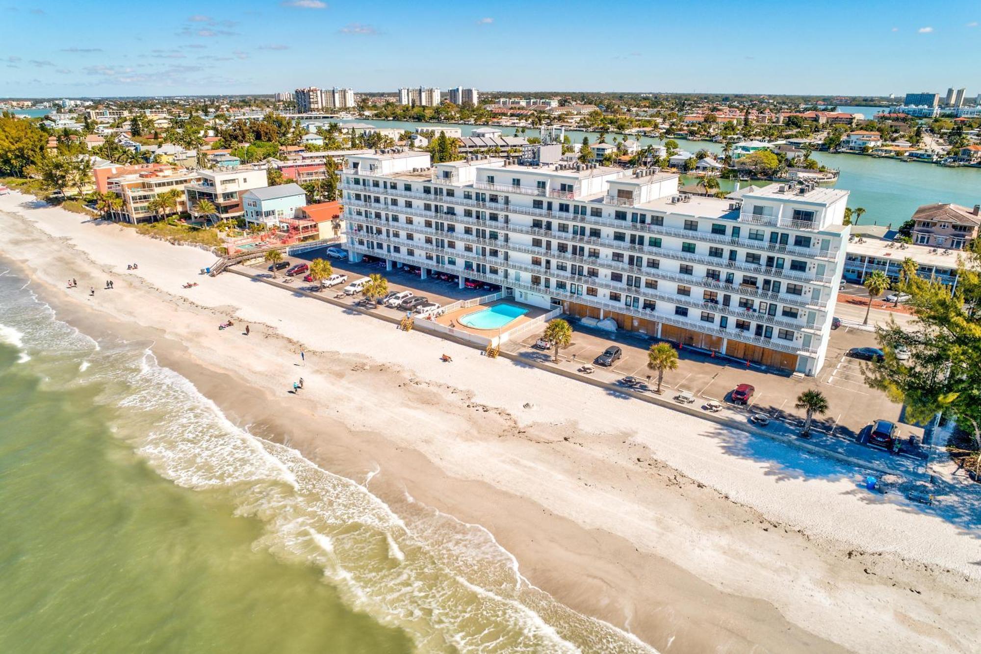 Sunset Chateau 409 St. Pete Beach Eksteriør billede